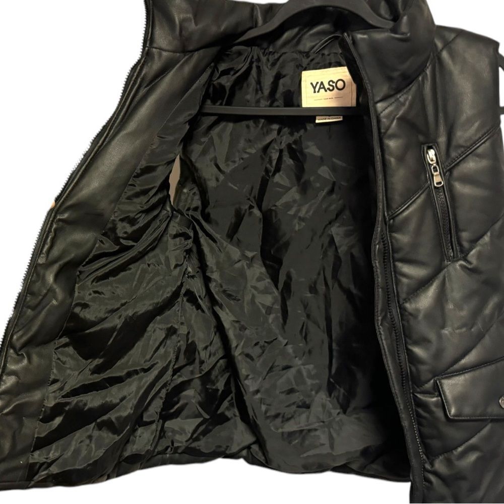 Yaso Black Faux Leather Puffer Vest Size Large - Picture 6 of 15